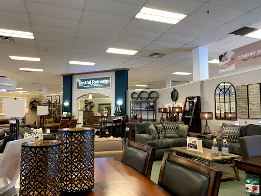 Furniture Store «Raymour & Flanigan Furniture and Mattress Store», reviews and photos, 150 Harmon Meadow Blvd, Secaucus, NJ 07094, USA