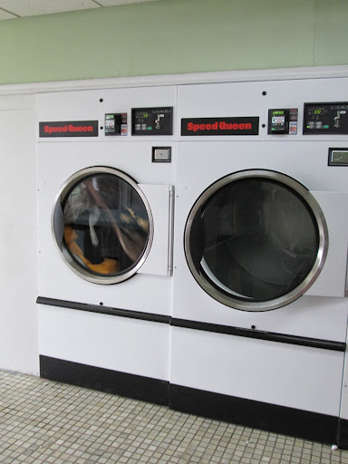 Laundromat «EZ Laundromat», reviews and photos, 282 E Main St, Marlborough, MA 01752, USA