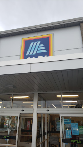 Supermarket «ALDI», reviews and photos, 2194 Hudson Ave, Irondequoit, NY 14617, USA