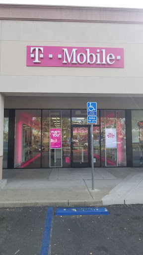 Cell Phone Store «T-Mobile», reviews and photos, 4320 Elverta Rd Suite 4, Antelope, CA 95843, USA