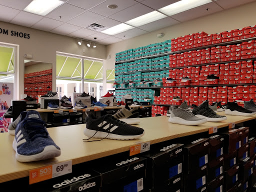 Shoe Store «Rack Room Shoes», reviews and photos, 8158 Vineland Ave #1699b, Orlando, FL 32821, USA