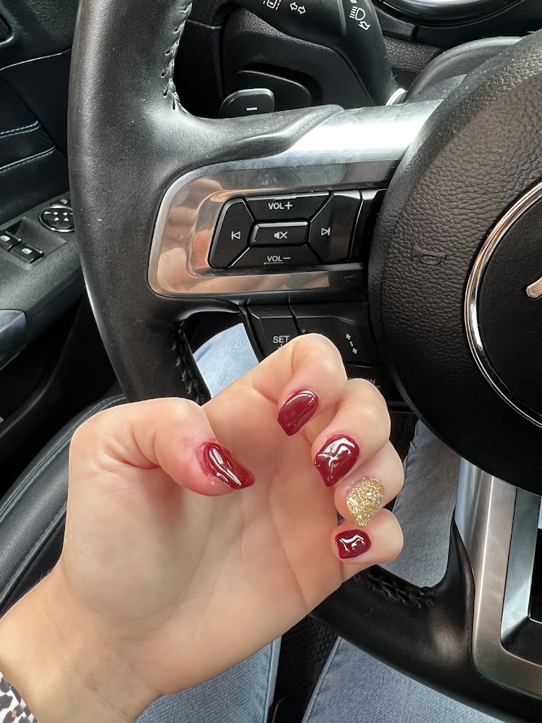 Happy Nails & Spa 71635