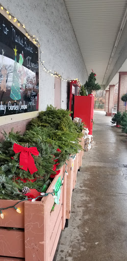 Shopping Mall «Stadium Plaza Shopping Center», reviews and photos, 10 Main St, Tewksbury, MA 01876, USA