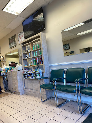 Barber Shop «Greenbriar Barber Shop», reviews and photos, 4090 Majestic Ln, Fairfax, VA 22033, USA