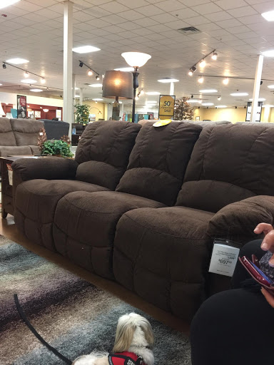 Furniture Store Slumberland Furniture Reviews And Photos 1831