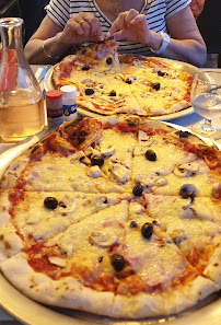 Plats et boissons du Pizzeria Pizza chez Toussaint à Meyreuil - n°2