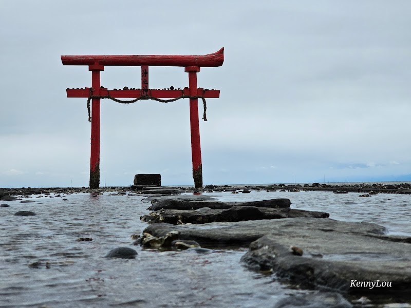 大魚神社の海中鳥居