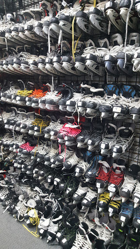 Sporting Goods Store «Play It Again Sports», reviews and photos, 446 Crossroads Blvd, Cary, NC 27518, USA