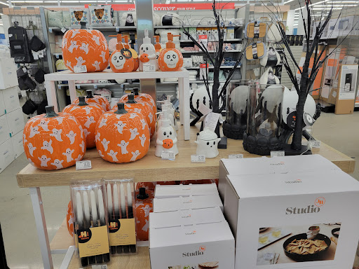 Shopping Mall «Mount Pleasant Towne Centre», reviews and photos, 1218 Belk Dr, Mt Pleasant, SC 29464, USA