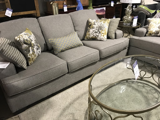 Furniture Store «Walls Furniture & Mattress», reviews and photos, 3611 N Nebo Rd, Muncie, IN 47304, USA