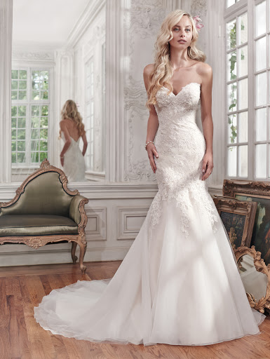 Bridal Shop «Simply Elegant Couture Bridal and Prom», reviews and photos, 410 E Wright St, Pensacola, FL 32501, USA