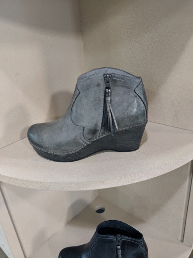 Shoe Store «Dansko Company Store», reviews and photos, 33 Federal Blvd, West Grove, PA 19390, USA