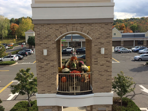 Southbury Plaza Shopping Center, 100 Main St N, Southbury, CT 06488, USA, 