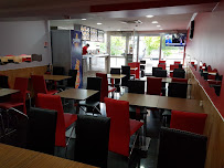 Atmosphère du Kebab Restaurant NEFİS à Saint-Quentin-Fallavier - n°9