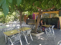 Atmosphère du Restaurant Charrel Cafe à Aubagne - n°3