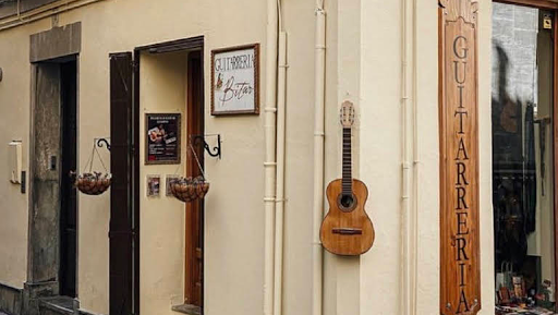 Guitar making courses - Luthier workshop of Granada