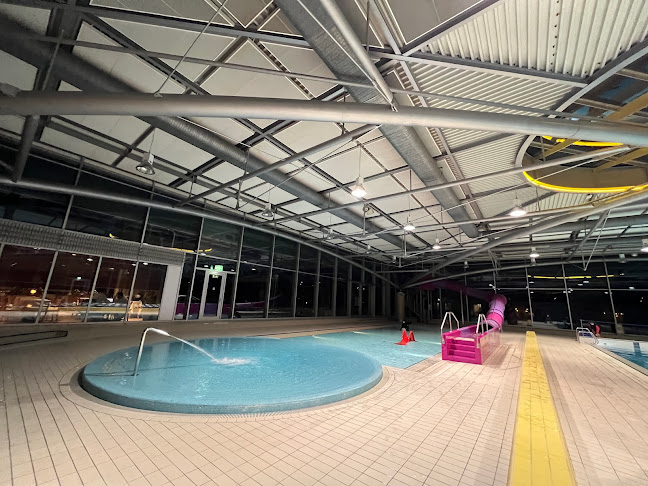 Rezensionen über Piscine du Lignon in Carouge - Sportstätte