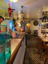 Bar du Restaurant italien AMORE da Francesca - restaurant pizzeria à Paris - n°16