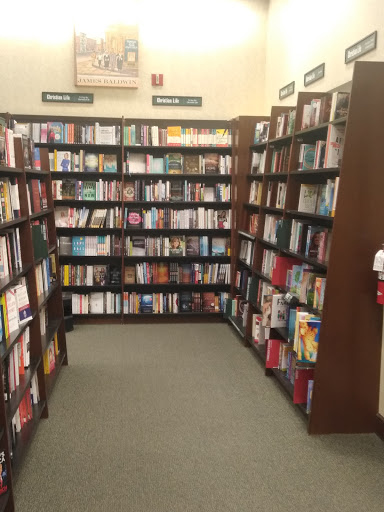 Book Store «Barnes & Noble», reviews and photos, 8136 W Bowles Ave, Littleton, CO 80123, USA
