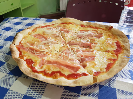 Información y opiniones sobre Pizzería Heladería Fuoli de Ezcaray