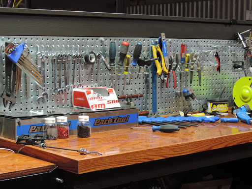 Bicycle Store «The Bike Hub», reviews and photos, 495 N Main St, Glen Ellyn, IL 60137, USA