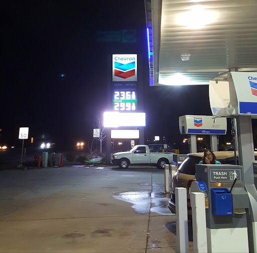 Gas Station «Chevron Clearfield», reviews and photos, 1350 E 700 S, Clearfield, UT 84015, USA