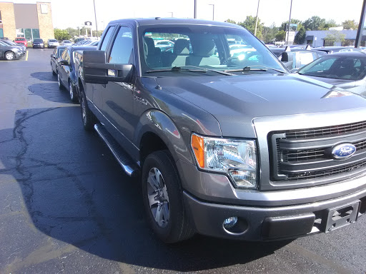 Car Dealer «Miracle Motor Mart East», reviews and photos, 5100 E Main St, Columbus, OH 43213, USA