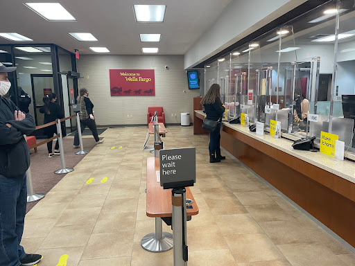 Bank «Wells Fargo Bank», reviews and photos