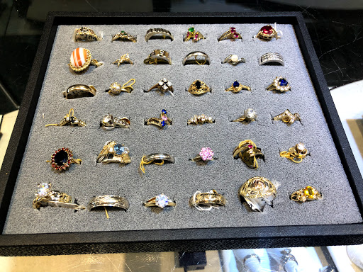 Pawn Shop «Cesar Chavez Pawn & Jewelry», reviews and photos, 2209 East Cesar E Chavez Avenue, Los Angeles, CA 90033, USA