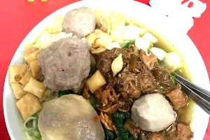 Bakso & Mie Ayam Yowis Ben image