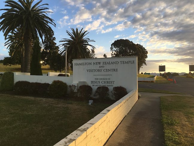 Comments and reviews of Hamilton New Zealand Temple