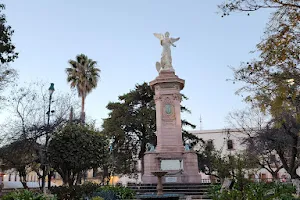 Jardín Independencia image