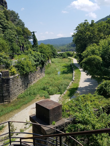 Bicycle Store «Harpers Ferry Outfitters & Bike Shop», reviews and photos, 129 Potomac St, Harpers Ferry, WV 25425, USA