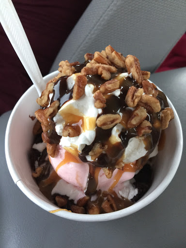 Ice Cream Shop «Cold Stone Creamery», reviews and photos, 1044 NW Civic Dr k, Gresham, OR 97030, USA