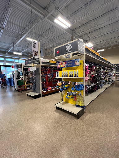 Pet Supply Store «PetSmart», reviews and photos, 1801 Howell Mill Rd NW, Atlanta, GA 30318, USA