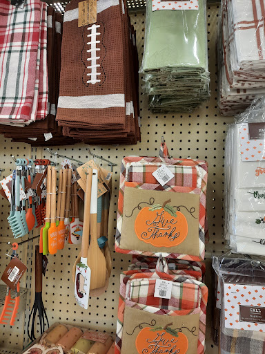 Craft Store «Hobby Lobby», reviews and photos, 4192 Buckeye Pkwy, Grove City, OH 43123, USA