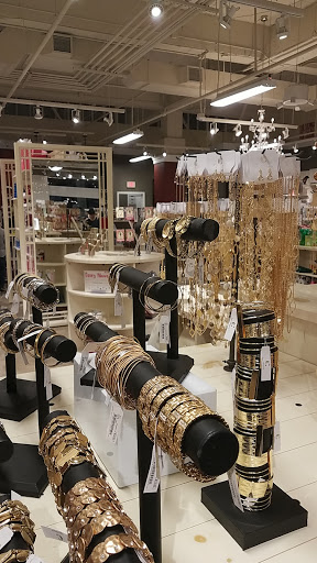 Fashion Accessories Store «Charming Charlie», reviews and photos, 9101 International Dr #1316, Orlando, FL 32819, USA