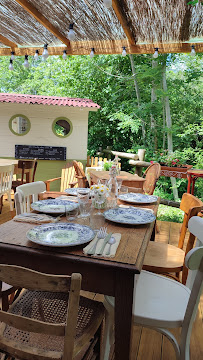 Atmosphère du Restaurant Le Bar'oudeur à Saint-Cirgues-de-Jordanne - n°4