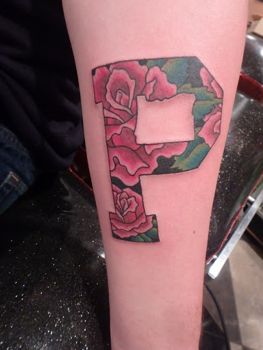 Tattoo Shop «Star Tattoo», reviews and photos, 14110 SE McLoughlin Blvd, Milwaukie, OR 97267, USA