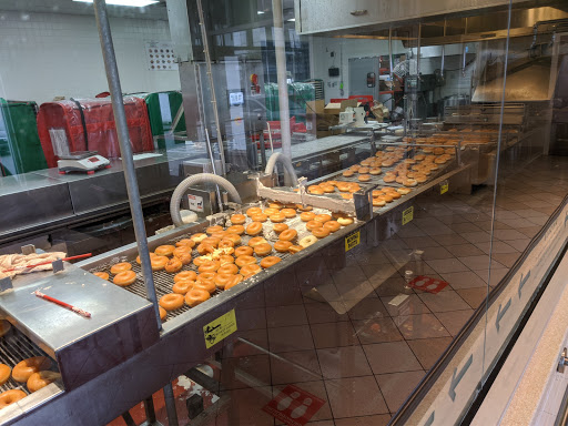 Donut Shop «Krispy Kreme», reviews and photos, 2401 Battleground Ave, Greensboro, NC 27408, USA