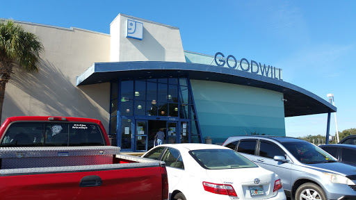 Thrift Store «Goodwill Ocala Superstore Adjacent to Paddock Mall», reviews and photos, 2830 SW 27th Ave, Ocala, FL 34471, USA