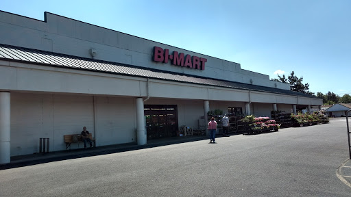 Department Store «Bi-Mart», reviews and photos, 1680 W 18th Ave, Eugene, OR 97402, USA