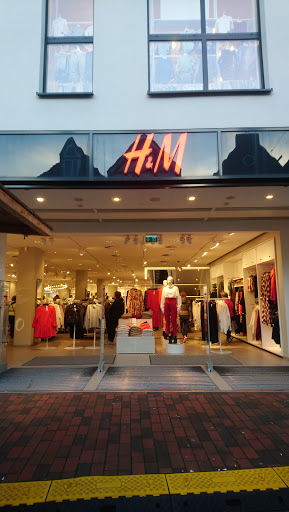 H&M