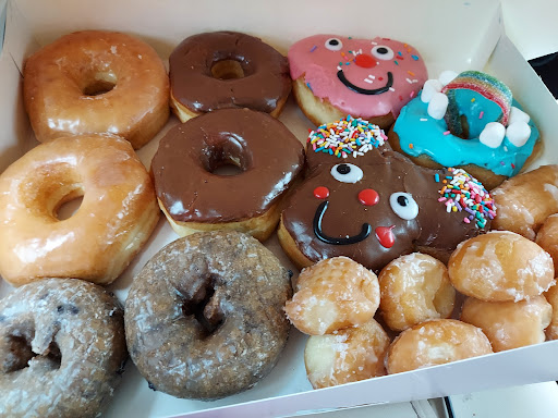Donut Shop «Donut Hut», reviews and photos, 910 E Grauwyler Rd, Irving, TX 75061, USA