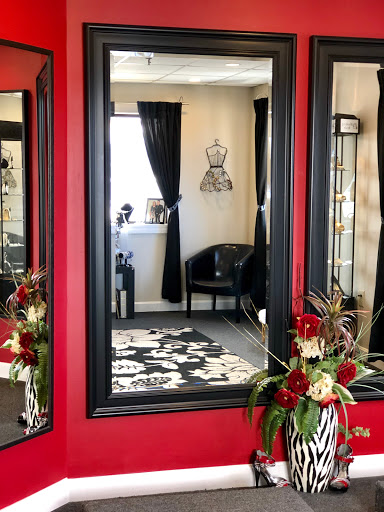 Blushing Bride, 215 Newbury St # 207, Peabody, MA 01960, USA, 