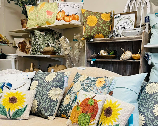 Consignment Shop «Refabulous Furnishings», reviews and photos, 2231 Vestal Pkwy W, Vestal, NY 13850, USA