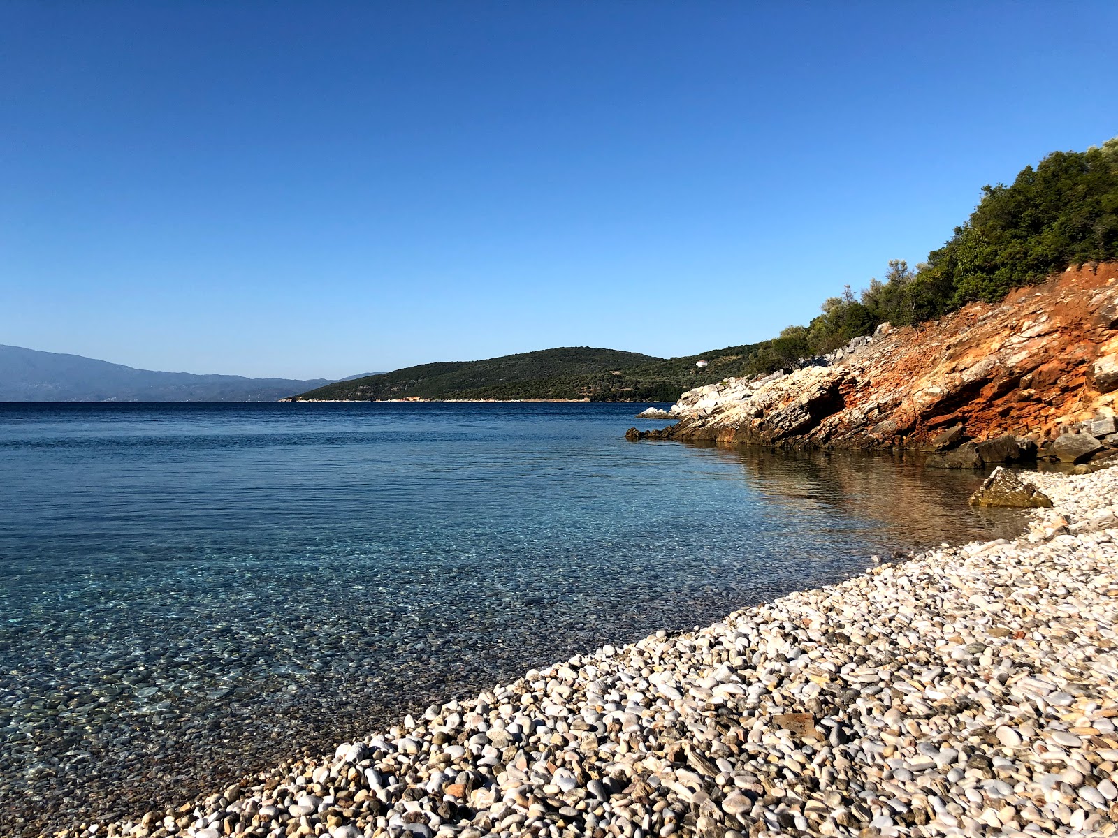 Foto von Kufala beach mit kleine bucht