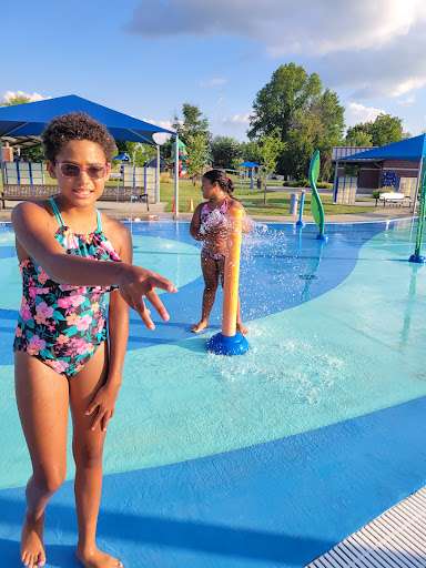 Water Park «Leon Corlew Park & Splash Pad», reviews and photos, E Schwarz St & S Main Street, Edwardsville, IL 62025, USA