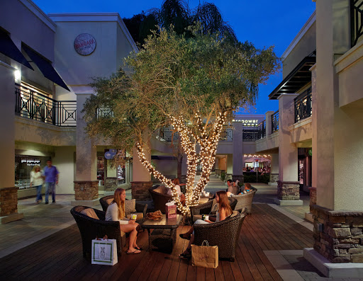 Shopping Mall «Flower Hill Promenade», reviews and photos, 2720 Via De La Valle, Del Mar, CA 92014, USA