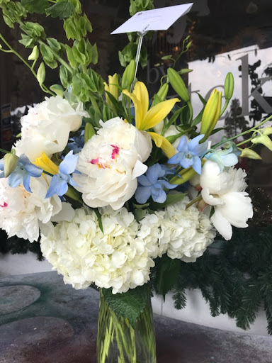 Florist «Flowers By Voytek», reviews and photos, 9524 Blind Pass Rd, St Pete Beach, FL 33706, USA